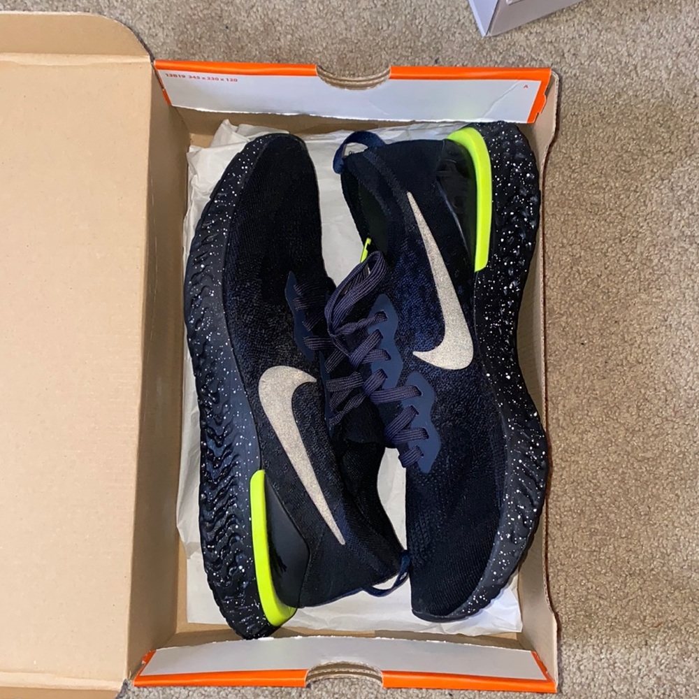 Nike Epic React Flyknit 2 SE